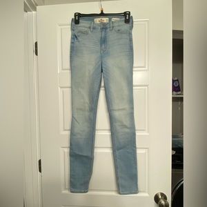 Hollister Light Wash Skinny Jeans Size 1S